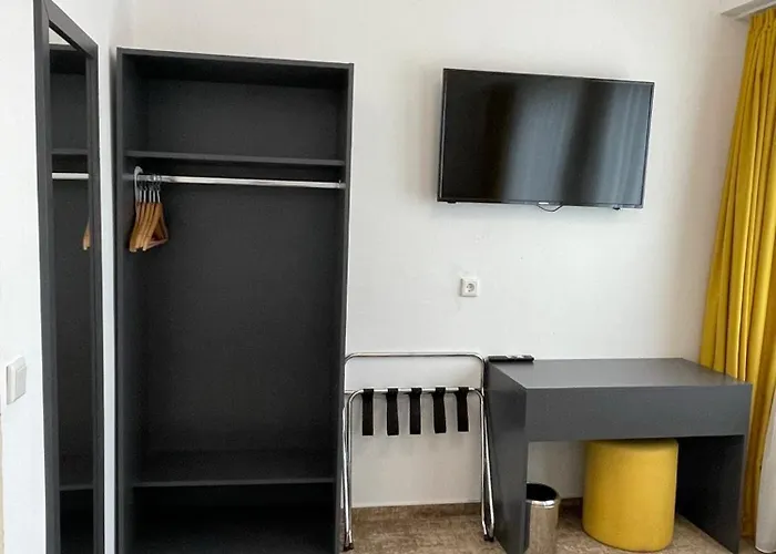 The Place - Frankfurt Messe Апарт-отель 4*